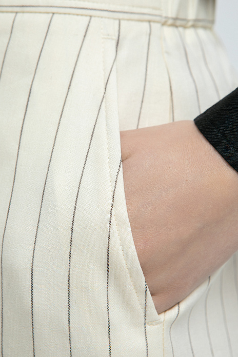 Брюки из шерсти, льна и шелка, цвет Молочный